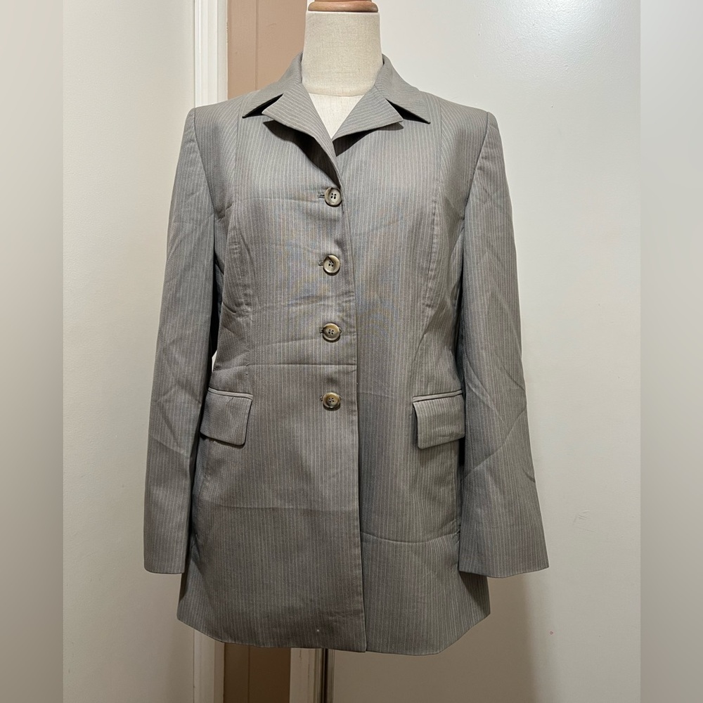 TALORA Taupe Gray 100% Wool Long Sleeves Lined Button Front Blazer Sz 10.